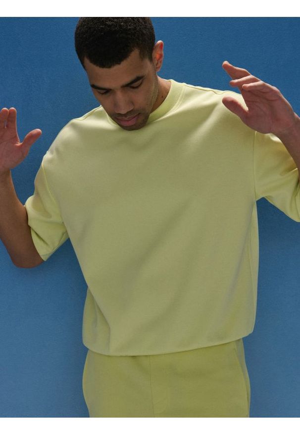 Sinsay - Bluza z krótkim rękawem - żółty. Kolor: żółty. Długość rękawa: krótki rękaw. Długość: krótkie