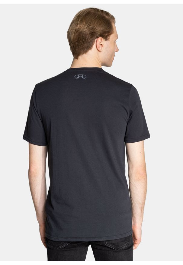 Koszulka Under Armour Sportstyle Left Chest Tee (1326799-001). Kolor: czarny. Sport: fitness