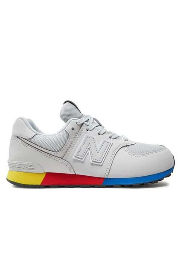 Buty do chodzenia dla dzieci New Balance 574. Zapięcie: sznurówki. Kolor: szary. Materiał: materiał, syntetyk, tkanina. Szerokość cholewki: normalna. Model: New Balance 574. Sport: turystyka piesza