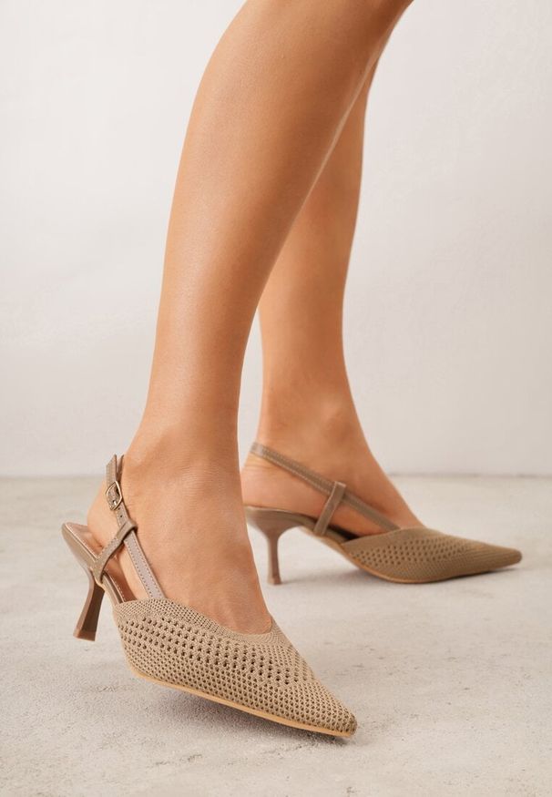 Renee - Ciemnobeżowe Ażurowe Sandały na Szpilce Slingback Erilise. Zapięcie: sprzączka. Kolor: beżowy. Wzór: ażurowy. Obcas: na szpilce. Styl: elegancki