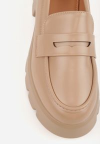 Born2be - Ciemnobeżowe Mokasyny na Grubej Tłoczonej Podeszwie Dorikharei. Okazja: na co dzień. Kolor: beżowy. Materiał: prążkowany, jeans. Styl: casual, elegancki, klasyczny #7