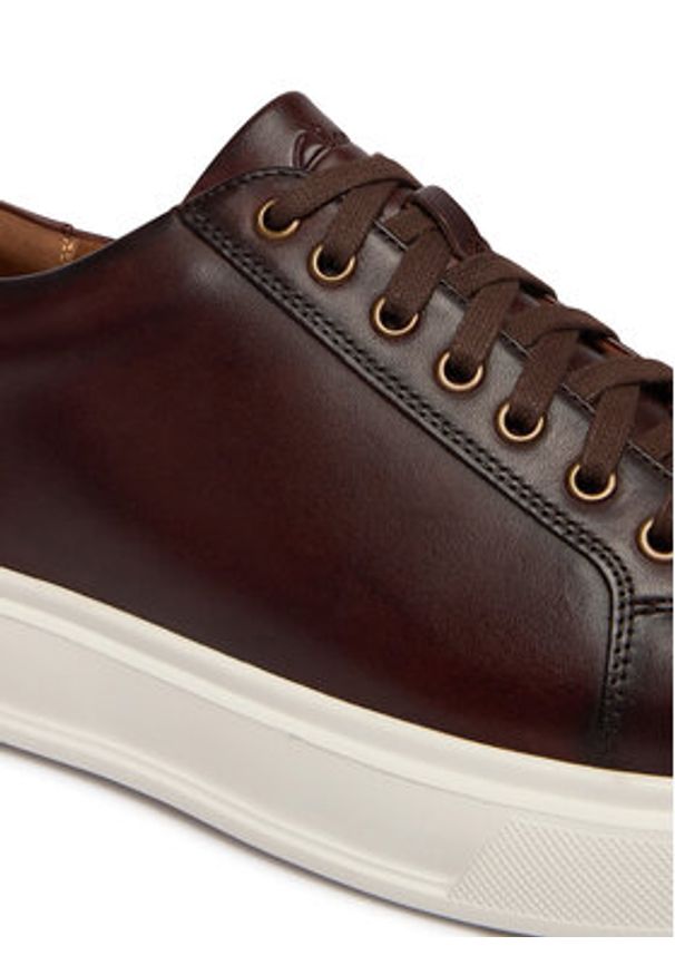 Clarks Sneakersy Goswell Tie 26186560 Brązowy. Kolor: brązowy. Materiał: skóra