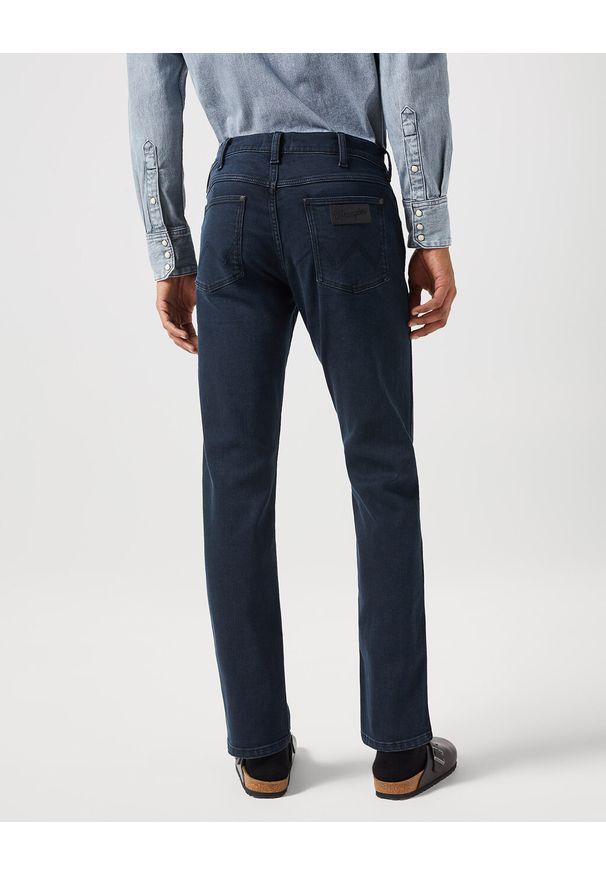 Wrangler - WRANGLER MĘSKIE SPODNIE JANSOWE GREENSBORO CLOUDY SKIES 112350740 W15Q017948