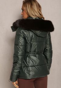 Renee - Zielona Pikowana Kurtka z Szerokim Kapturem z Futrzanym Kołnierzem Domenica. Kolor: zielony. Materiał: futro #3