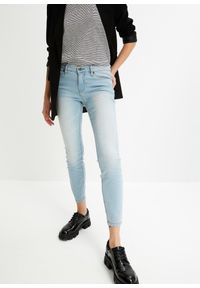 bonprix - Dżinsy Skinny, mid waist, krótsze nogawki. Kolor: niebieski. Długość: krótkie #1