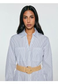 Big-Star - Sukienka damska midi koszulowa w paski jasnoniebieska Merinsa 400. Okazja: na co dzień. Kolor: niebieski. Materiał: bawełna, tkanina. Długość rękawa: długi rękaw. Wzór: paski. Typ sukienki: koszulowe. Styl: casual, klasyczny, elegancki. Długość: midi #5