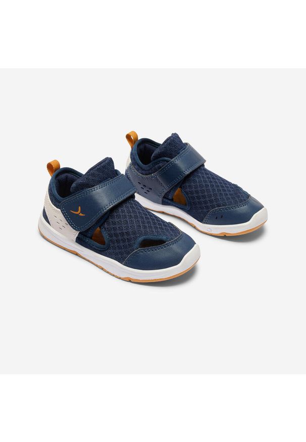 Decathlon - Buty dla dzieci Domyos 750 I Move. Zapięcie: rzepy. Kolor: niebieski, beżowy, brązowy, wielokolorowy. Materiał: materiał. Sport: joga i pilates, turystyka piesza