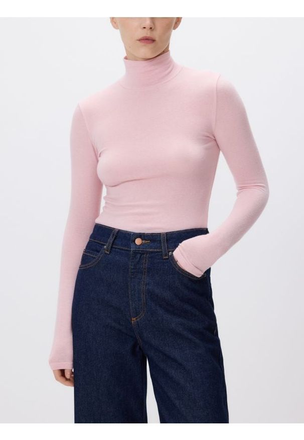 Reserved - Longsleeve z dodatkiem wełny - pastelowy róż. Kolor: różowy. Materiał: wełna. Długość rękawa: długi rękaw