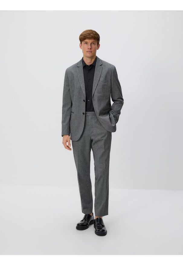Reserved - Marynarka slim fit z wiskozą - szary. Kolor: szary. Materiał: wiskoza