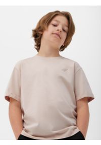 4F JUNIOR - T-shirt gładki chłopięcy - beżowy. Kolor: beżowy. Materiał: bawełna. Wzór: gładki