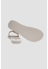 Michael Kors - MICHAEL KORS Białe klapki damskie MK Charm, Rozmiar 39. Kolor: biały #6