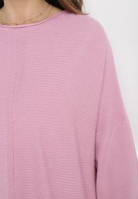 Born2be - Różowy Sweter o Luźnym Fasonie z Rękawami Typu Nietoperz Poxure. Kolor: różowy. Materiał: skóra #5