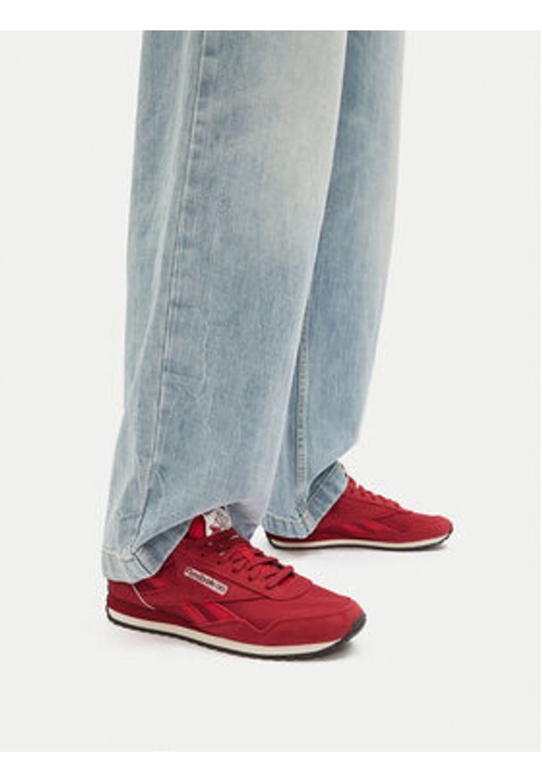 Reebok Sneakersy CLASSIC AZ 100230347 Czerwony. Kolor: czerwony. Materiał: materiał. Model: Reebok Classic
