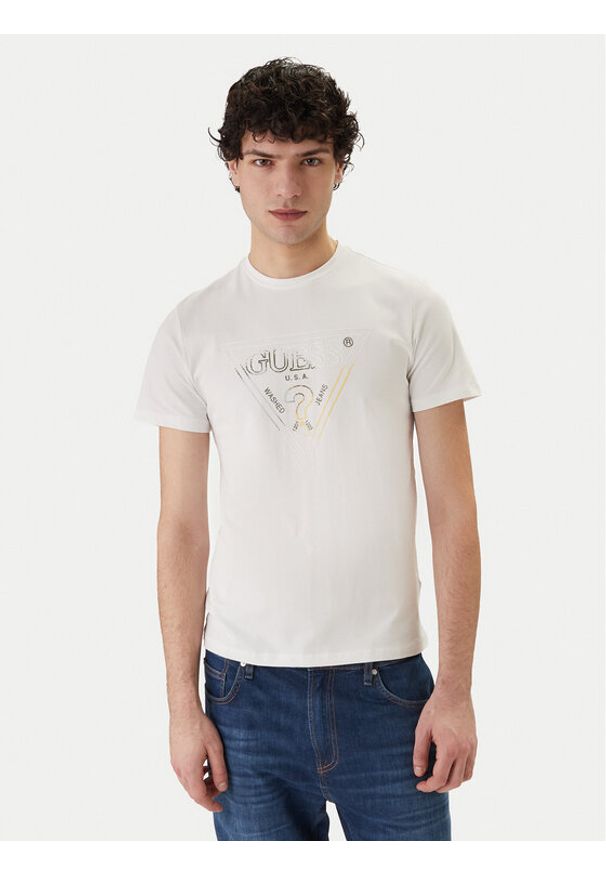 Guess T-Shirt M6GI11 K2992 Biały Slim Fit. Kolor: biały. Materiał: bawełna