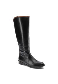 Czarne Kozaki Carinii Damskie Eleganckie Obuwie. Okazja: na co dzień, na spotkanie biznesowe. Kolor: czarny. Materiał: skóra. Szerokość cholewki: normalna. Wzór: aplikacja. Obcas: na obcasie. Styl: elegancki. Wysokość obcasa: średni, niski