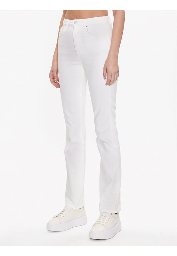 Gina Tricot Jeansy 18983 Biały Slim Fit. Kolor: biały