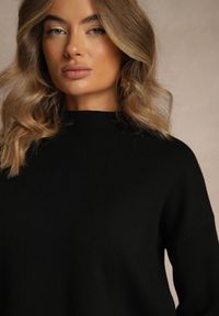 Renee - Czarny Pudełkowy Sweter z Półgolfem o Gładkim Wykończeniu Unala. Kolor: czarny. Materiał: skóra, jeans. Wzór: gładki #3