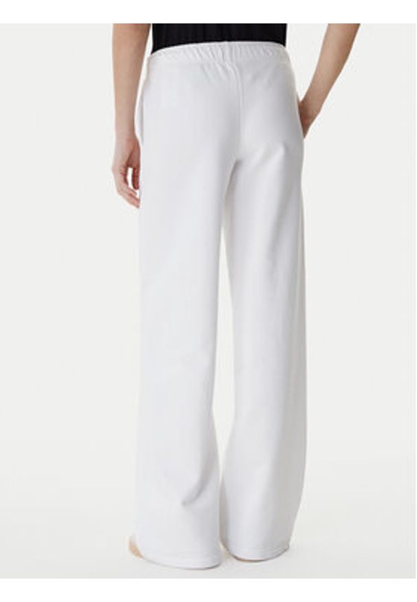 Guess Jeans Spodnie dresowe W6RB52 K68I4 Biały Regular Fit. Kolor: biały. Materiał: bawełna