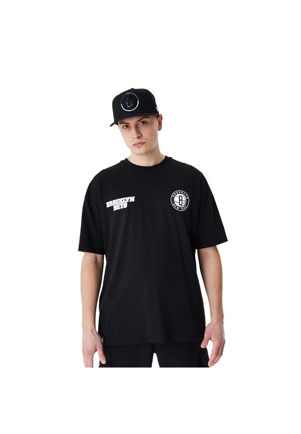 Koszulka męska New Era NBA Large Graphic BP OS Tee Brooklyn Nets. Kolor: czarny