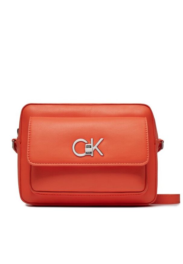 Calvin Klein Torebka Re-Lock Camera Bag W/Flap K60K611083 Pomarańczowy. Kolor: pomarańczowy. Materiał: skórzane