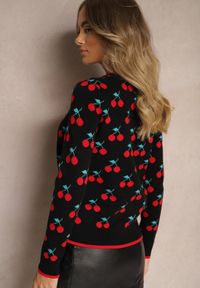 Renee - Czarny Casualowy Sweter z Wiskozą Ozdobiony Printem w Wisienki Avattria. Okazja: na co dzień. Kolor: czarny. Materiał: wiskoza. Długość rękawa: długi rękaw. Długość: długie. Wzór: aplikacja, nadruk. Styl: casual #5