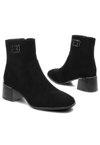 BESTELLE - Czarne Botki Bestelle Eleganckie Buty Damskie. Okazja: do pracy, na co dzień, na spotkanie biznesowe. Kolor: czarny. Materiał: futro, jeans, materiał, syntetyk. Obcas: na obcasie. Styl: elegancki. Wysokość obcasa: średni #6