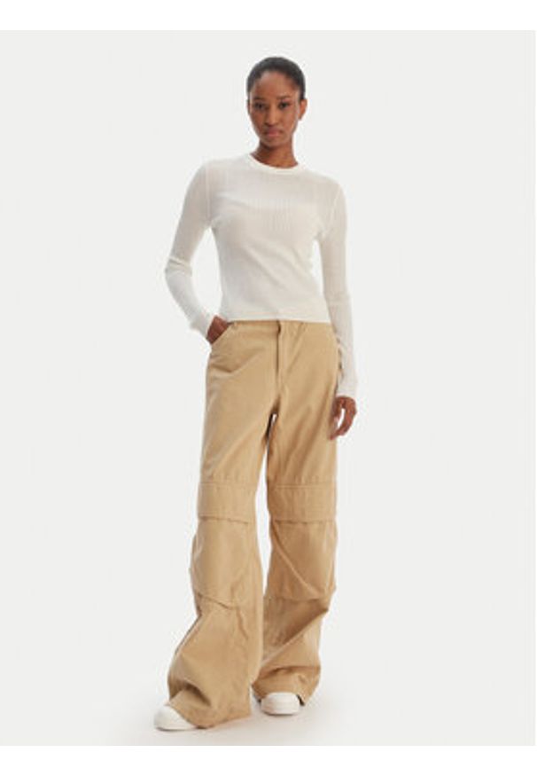 Hugo - HUGO Sweter Somya_B 50554221 Beżowy Slim Fit. Kolor: beżowy. Materiał: wiskoza