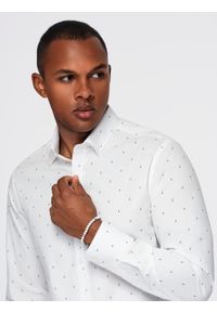 Ombre Clothing - Klasyczna męska bawełniana koszula SLIM FIT w kotwice - biała V3 - Rozmiar: S. Typ kołnierza: kołnierzyk klasyczny. Kolor: biały. Materiał: bawełna. Długość rękawa: długi rękaw. Długość: długie. Wzór: nadruk. Styl: klasyczny