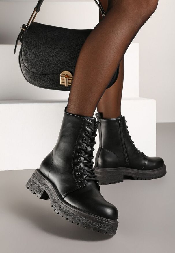 Born2be - Czarne Botki Workery na Grubej Podeszwie Verzen. Okazja: na co dzień. Kolor: czarny. Materiał: jeans. Styl: elegancki, casual, klasyczny