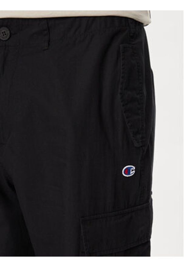 Champion Spodnie materiałowe 220015 Czarny Custom Fit. Kolor: czarny. Materiał: bawełna
