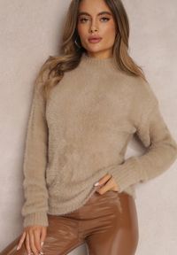 Renee - Beżowy Sweter Wełniany Tasphenyo. Okazja: na co dzień. Kolor: beżowy. Materiał: wełna. Długość: długie. Wzór: jednolity. Styl: casual, klasyczny, elegancki #3