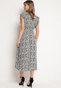 Born2be - Czarna Sukienka Bawełniana z Gumką w Talii i Mozaikowym Wzorem Indaria. Kolor: czarny. Materiał: bawełna #2
