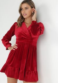 Born2be - Bordowa Sukienka c Dalki. Kolor: czerwony. Materiał: welur. Sezon: zima #4