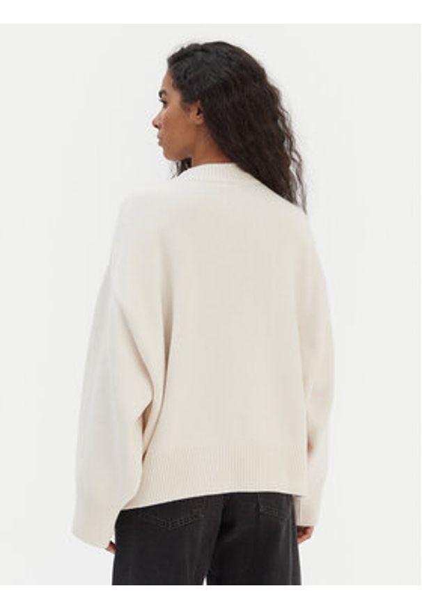 Hugo - HUGO Sweter Shelly B 50554217 Écru Oversize. Materiał: syntetyk