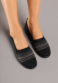 Renee - Czarne Tenisówki Ozdobione Paskami Heloti. Okazja: na co dzień. Zapięcie: pasek. Kolor: czarny. Materiał: jeans. Wzór: aplikacja. Styl: casual #3