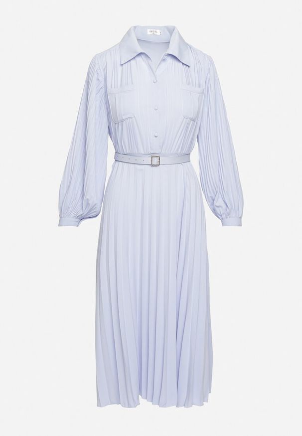 Born2be - Niebieska Plisowana Sukienka Midi z Paskiem z Kołnierzykiem i Kieszeniami Themirlla. Kolor: niebieski. Wzór: aplikacja. Długość: midi