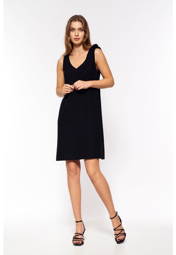 Nife - Trapezowa Mini Sukienka z Szarfą - Czarna. Kolor: czarny. Materiał: poliester, elastan, wiskoza. Typ sukienki: trapezowe. Długość: mini