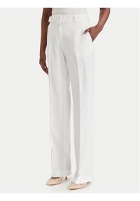Guess Spodnie materiałowe W6GB05 W1765 Biały Regular Fit. Kolor: biały. Materiał: syntetyk #1