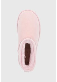 Ugg - UGG śniegowce Classic Mini II kolor różowy. Nosek buta: okrągły. Kolor: różowy. Materiał: wełna, guma. Obcas: na obcasie. Wysokość obcasa: niski #5