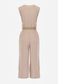 Born2be - Beżowy Kombinezon Zapinany na Suwak z Poduszkami w Ramionach i Paskiem z Klamrą Bless. Okazja: na co dzień. Kolor: beżowy. Styl: casual, klasyczny #6