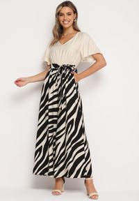 Born2be - Czarno-Biały Taliowany Kombinezon z Szerokimi Nogawkami i Paskiem w Talii Nellma. Okazja: na co dzień. Kolor: czarny. Materiał: wiskoza. Długość rękawa: krótki rękaw. Długość: krótkie. Styl: casual, elegancki #1