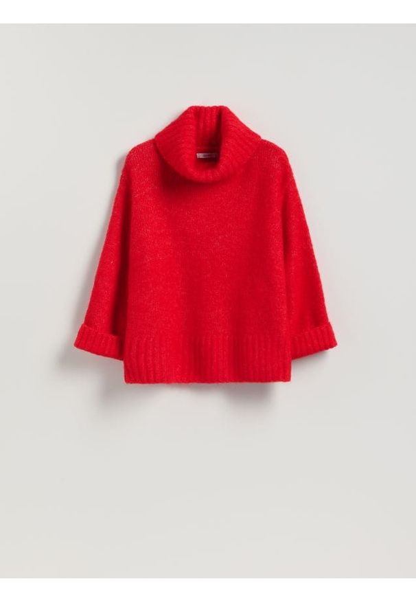 Reserved - Sweter z golfem - czerwony. Typ kołnierza: golf. Kolor: czerwony. Materiał: dzianina, wełna