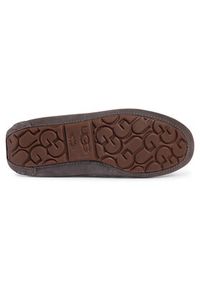 Ugg Kapcie W Dakota 1107949 Brązowy. Kolor: brązowy. Materiał: skóra