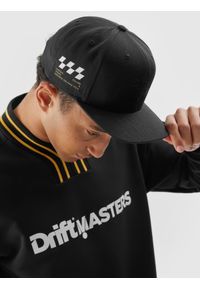 4f - Czapka z daszkiem snapback uniseks 4F x Drift Masters. Kolor: czarny. Materiał: bawełna. Wzór: haft, nadruk. Styl: sportowy #2