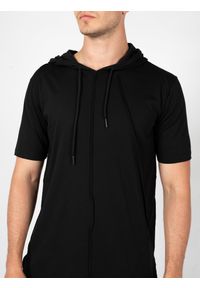 La Haine Inside Us T-shirt | 3M LM131 | Mężczyzna | Czarny. Okazja: na co dzień. Typ kołnierza: kaptur. Kolor: czarny. Materiał: bawełna. Styl: sportowy, casual, elegancki #2