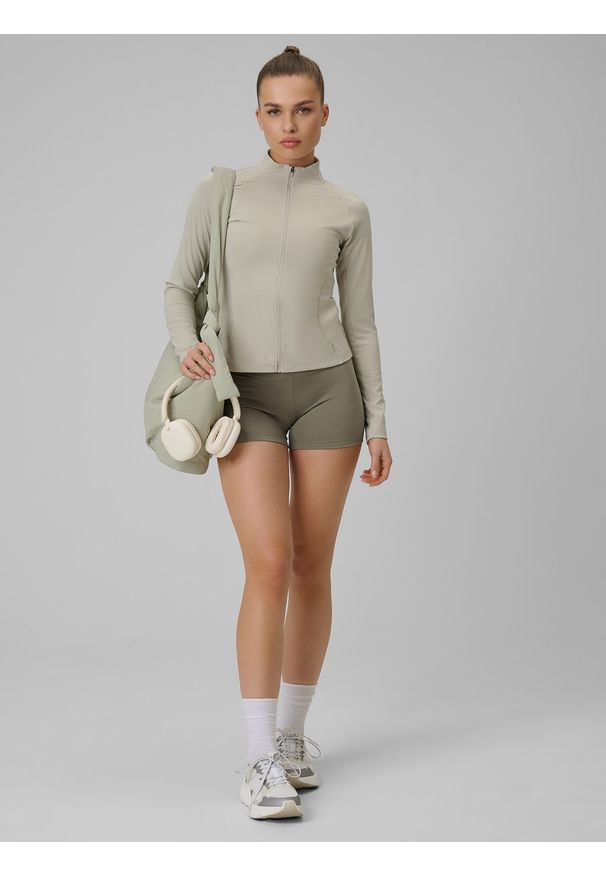 4f - 4F Legginsy krótkie treningowe damskie - oliwkowe M. Stan: podwyższony. Kolor: oliwkowy, brązowy, wielokolorowy. Materiał: włókno. Długość: krótkie