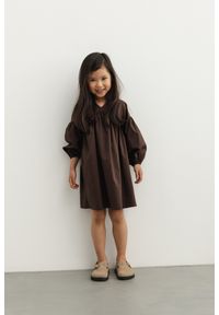 Marsala - MINI sukienka o luźnym kroju w kolorze CACAO BROWN - RAYA-80-86 (12-18). Typ kołnierza: dekolt w kształcie V. Kolor: brązowy. Materiał: bawełna, poliester, elastan. Długość: mini