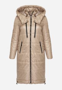 Born2be - Beżowa Przejściowa Kurtka Pikowana z Kapturem i Suwakami po Bokach Fesunela. Okazja: na co dzień. Typ kołnierza: kaptur. Kolekcja: plus size. Kolor: beżowy. Materiał: jeans. Sezon: jesień. Styl: klasyczny, casual #6