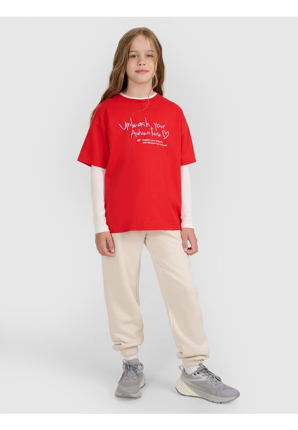 4f - 4F T-shirt regular z nadrukiem dziewczęcy - czerwony 122 (6-7 lat). Okazja: na co dzień. Kolor: czerwony. Materiał: jersey, bawełna, materiał. Długość rękawa: krótki rękaw. Długość: krótkie. Wzór: nadruk. Sezon: lato. Styl: casual, klasyczny, młodzieżowy, sportowy
