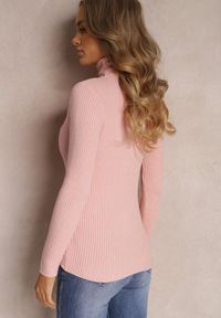 Renee - Różowy Golf Irinsyss. Typ kołnierza: golf. Kolor: różowy. Materiał: dzianina. Długość: długie. Wzór: prążki #3